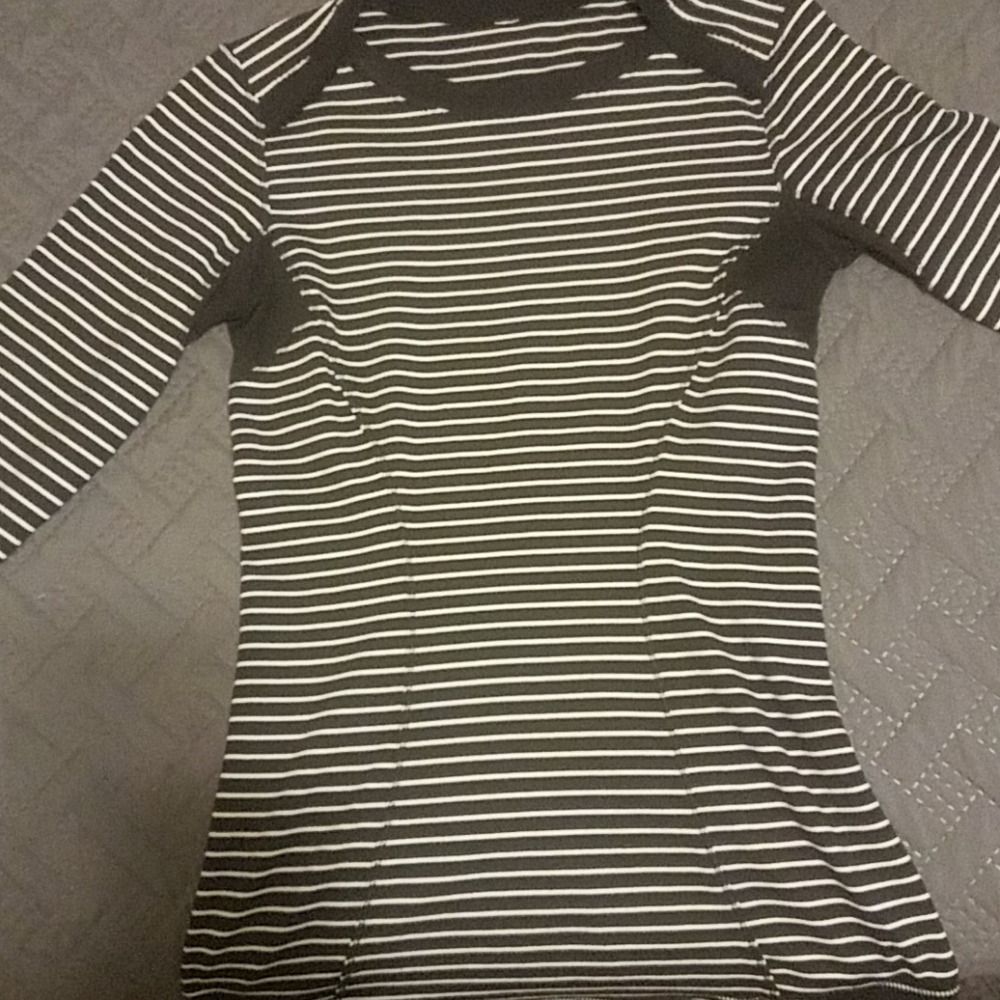 Lulu lemon Long sleeve skintight workout shirt
